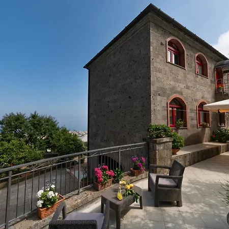 Sorrentovibes - Sea View Rooftop With Jacuzzi & Garden Ferienhaus Sorrent