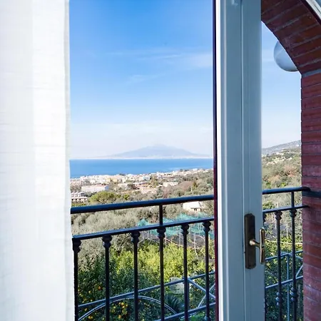 Sorrentovibes - Sea View Rooftop With Jacuzzi & Garden Ferienhaus Sorrent