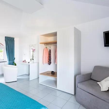 Sorrentovibes - Sea View Rooftop With Jacuzzi & Garden Hébergement de vacances Sorrente