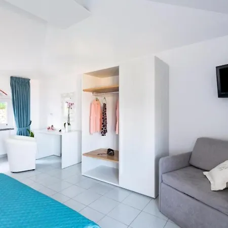 Hébergement de vacances Sorrentovibes - Sea View Rooftop With Jacuzzi & Garden Sorrente