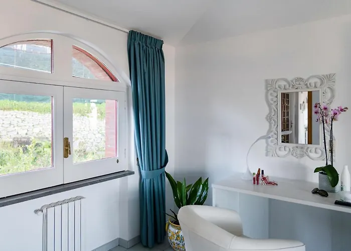 Holiday home Sorrentovibes - Sea View Rooftop With Jacuzzi & Garden