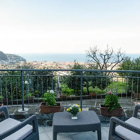 Sorrentovibes - Sea View Rooftop With Jacuzzi & Garden Vakantiehuis *