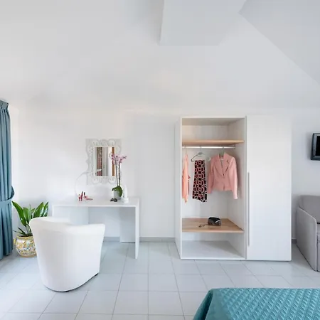 Sorrentovibes - Sea View Rooftop With Jacuzzi & Garden Vakantiehuis Sorrento