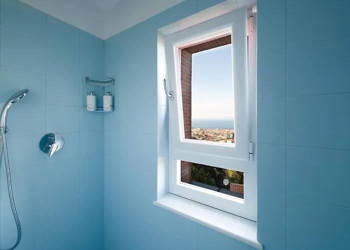 Sorrentovibes - Sea View Rooftop With Jacuzzi & Garden Будинок відпочинку